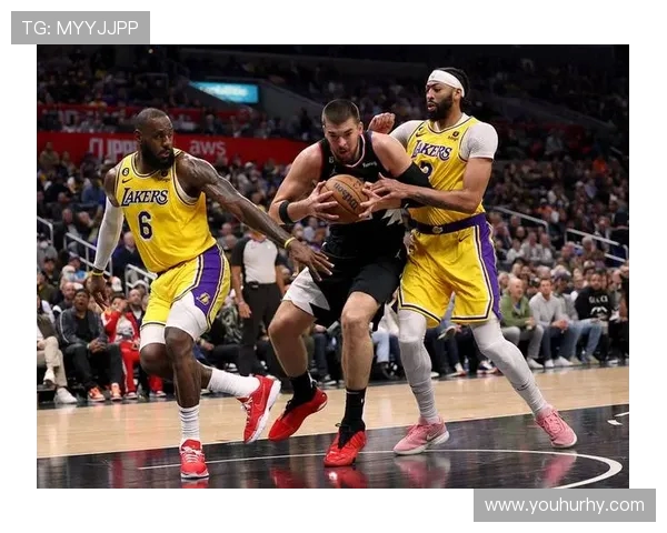 洛杉矶湖人迎强敌巅峰对决鏖战全场再掀NBA新赛季激情风暴 洛杉矶湖人迎强敌巅峰对决鏖战全场再掀NBA新赛季激情风暴