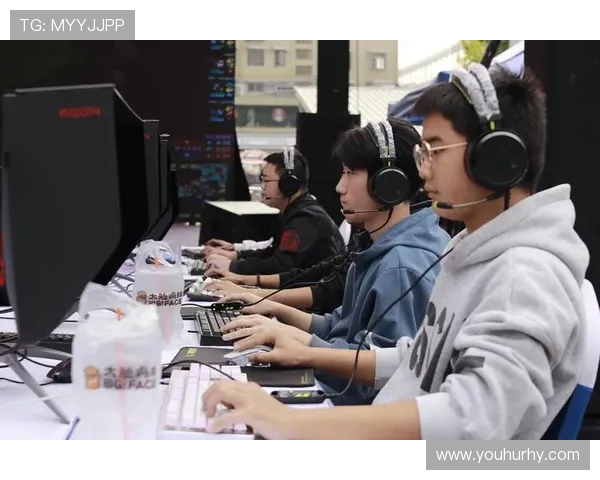 英雄联盟盛宴：深入解析LNG战队的团队协作与默契配合