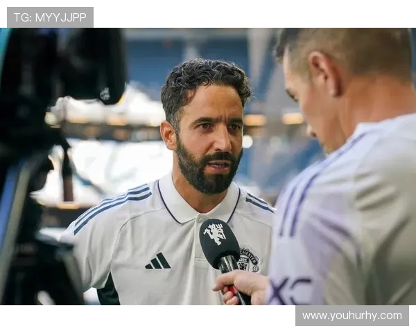 加维引领新潮流足球风尚助力年轻球员梦想成真 加维引领新潮流足球风尚助力年轻球员梦想成真