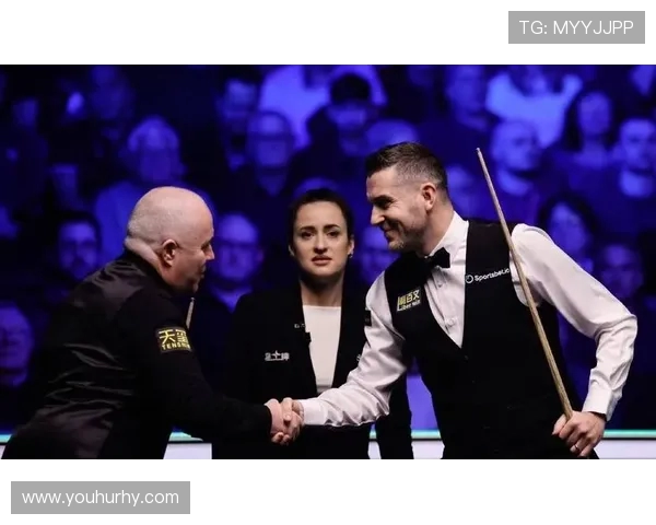 希金斯与霍金斯精彩对决比分揭晓两位斯诺克巨星的巅峰较量 希金斯与霍金斯精彩对决比分揭晓两位斯诺克巨星的巅峰较量